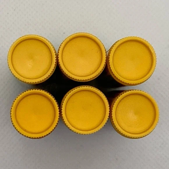 Burt's Bees Moisturizing Lip Balm 100% Natural 3 x Vanilla Bean  3 x Ginger Lime - Picture 3 of 7